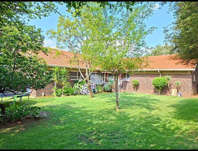 4 BEDROOM HOUSE FOR SALE IN BIRCHLEIGH NORTH